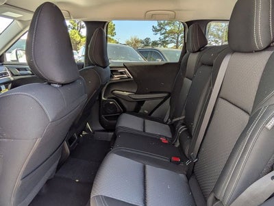 2026 Mitsubishi Outlander ES