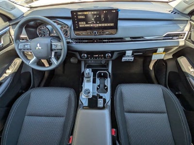 2026 Mitsubishi Outlander ES