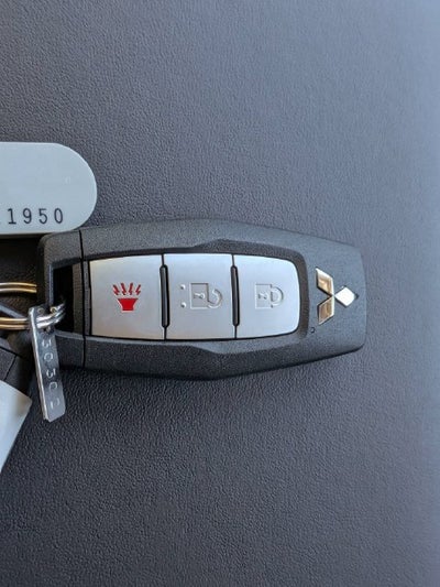 2026 Mitsubishi Outlander ES