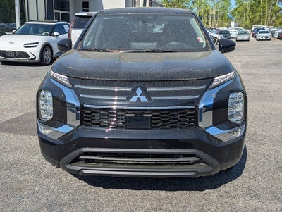 2026 Mitsubishi Outlander ES