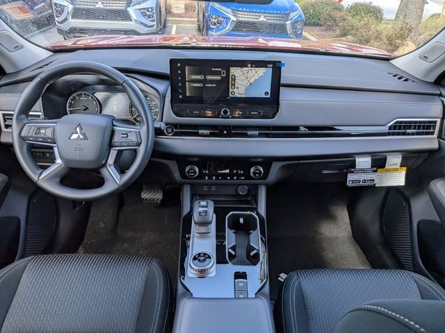 2026 Mitsubishi Outlander ES