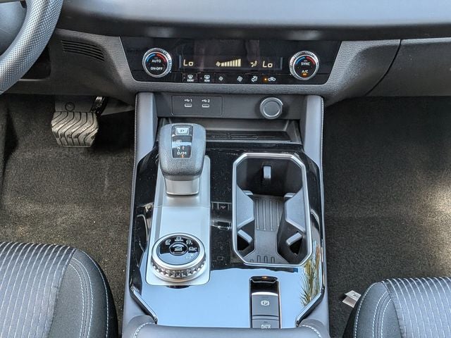 2026 Mitsubishi Outlander ES