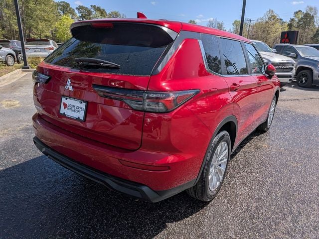 2026 Mitsubishi Outlander ES