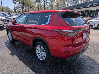 2026 Mitsubishi Outlander ES