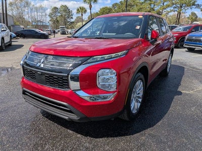 2026 Mitsubishi Outlander ES