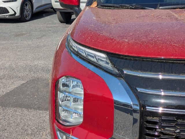 2026 Mitsubishi Outlander ES