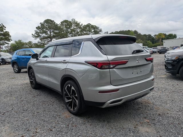 2024 Mitsubishi Outlander SE