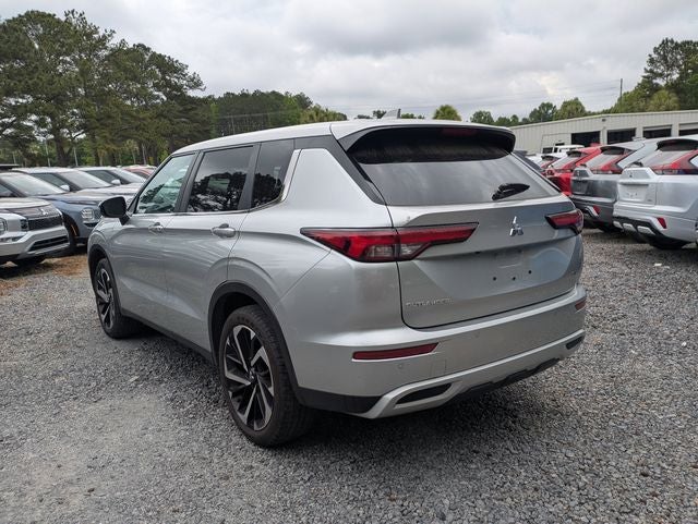 2024 Mitsubishi Outlander SE
