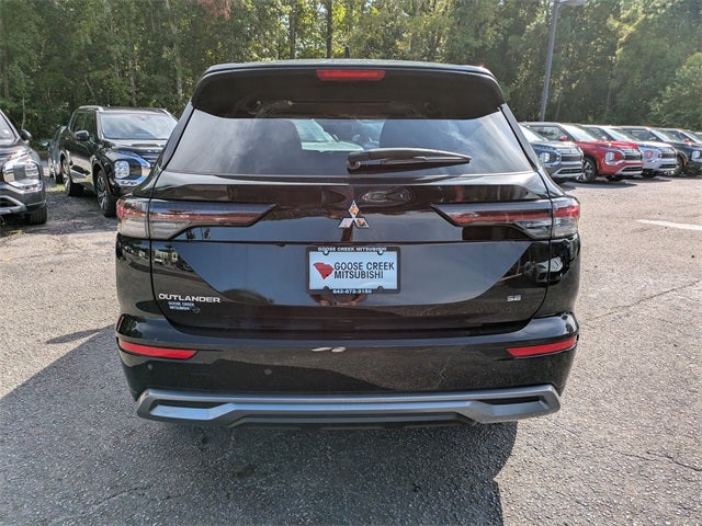 2025 Mitsubishi Outlander SE