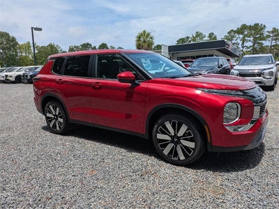 2025 Mitsubishi Outlander SE