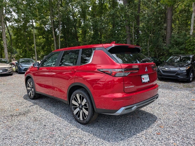 2025 Mitsubishi Outlander SE