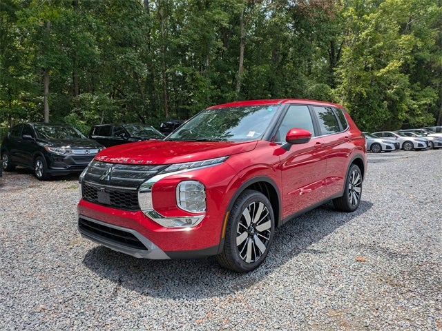 2025 Mitsubishi Outlander SE