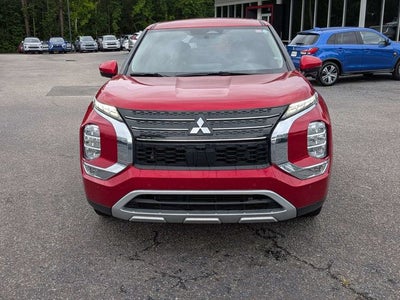2024 Mitsubishi Outlander SE
