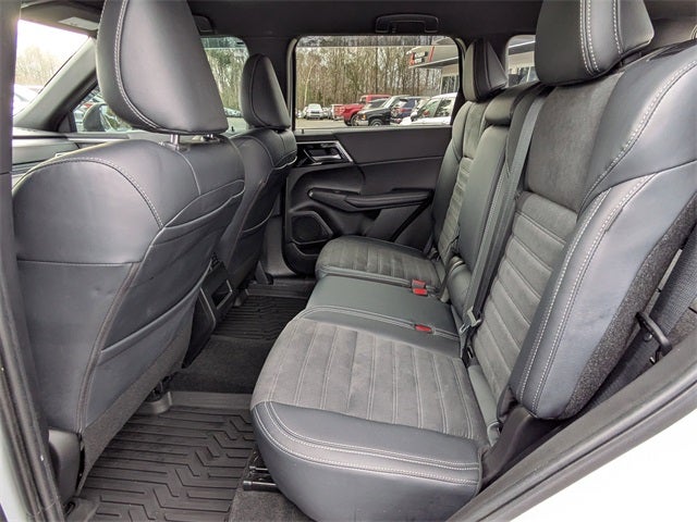 2024 Mitsubishi Outlander SE Black Edition