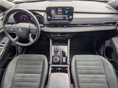 2024 Mitsubishi Outlander SE Black Edition