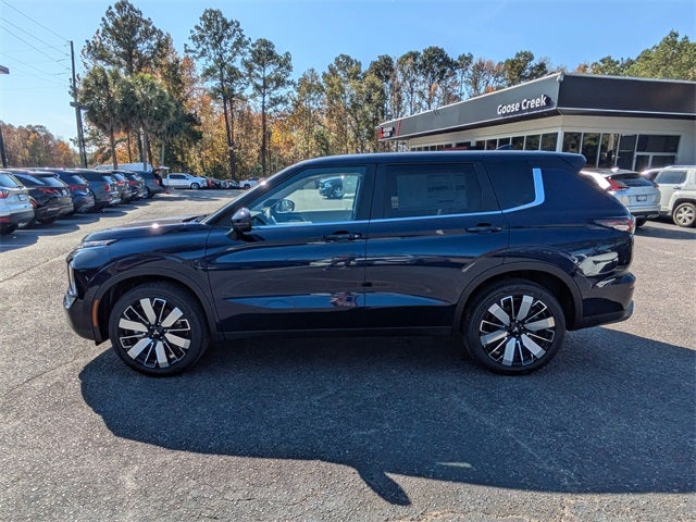 2025 Mitsubishi Outlander SE