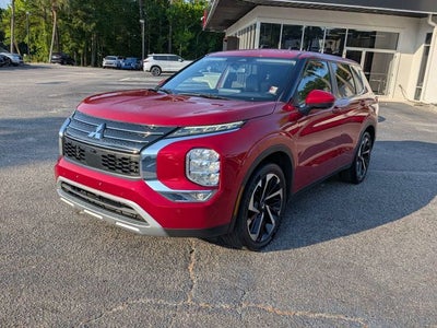 2024 Mitsubishi Outlander SE