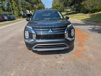 2025 Mitsubishi Outlander SE