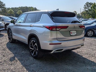 2024 Mitsubishi Outlander SE