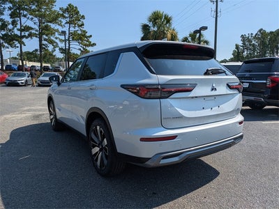 2025 Mitsubishi Outlander SE