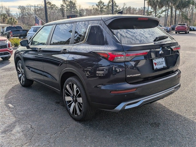 2025 Mitsubishi Outlander SE