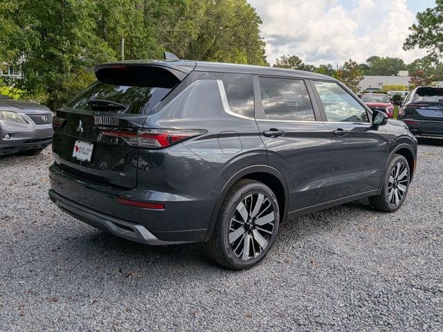 2026 Mitsubishi Outlander SE