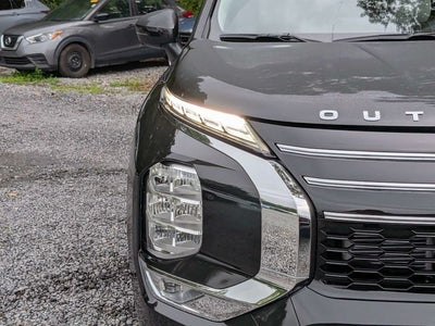2026 Mitsubishi Outlander SE