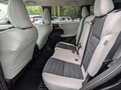 2026 Mitsubishi Outlander SE