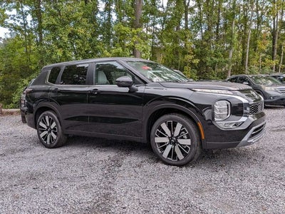 2026 Mitsubishi Outlander SE