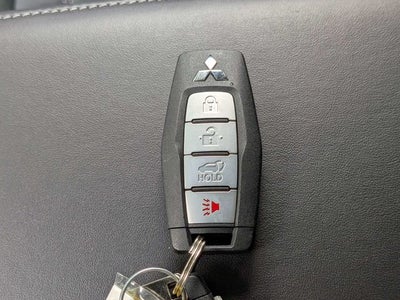 2026 Mitsubishi Outlander SE