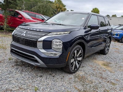 2026 Mitsubishi Outlander SE