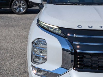 2026 Mitsubishi Outlander SE