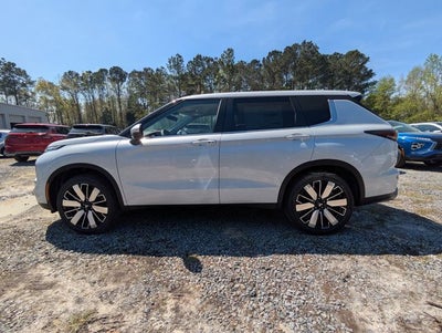 2026 Mitsubishi Outlander SE