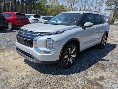 2026 Mitsubishi Outlander SE