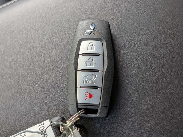 2026 Mitsubishi Outlander SE