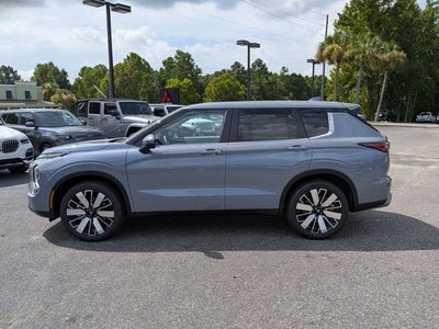 2026 Mitsubishi Outlander SE