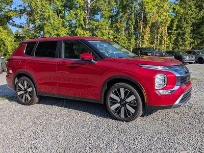 2026 Mitsubishi Outlander SE