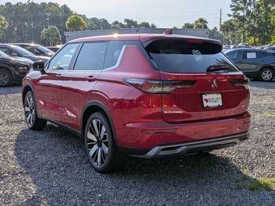 2026 Mitsubishi Outlander SE