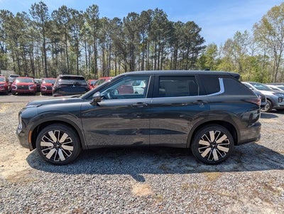 2026 Mitsubishi Outlander SE