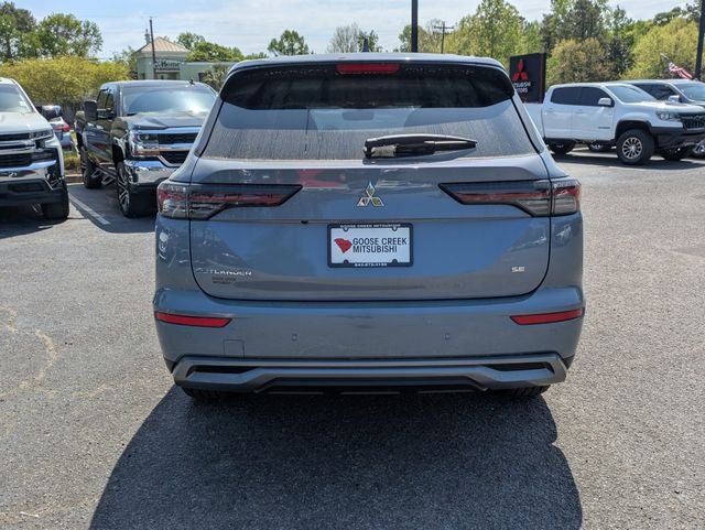 2026 Mitsubishi Outlander SE