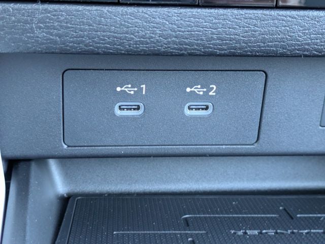 2026 Mitsubishi Outlander Base