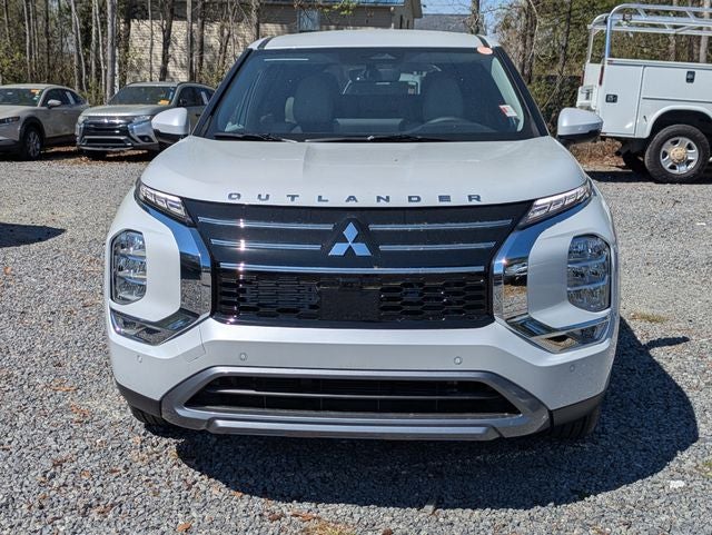 2026 Mitsubishi Outlander Base