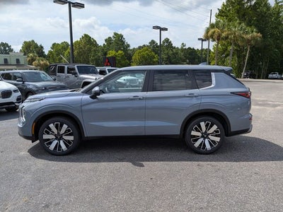 2026 Mitsubishi Outlander SE