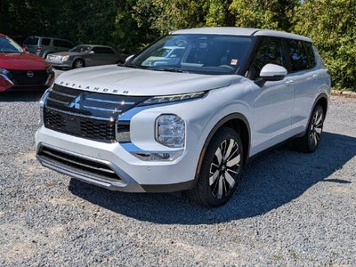 2026 Mitsubishi Outlander SE