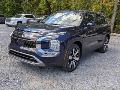 2026 Mitsubishi Outlander SE