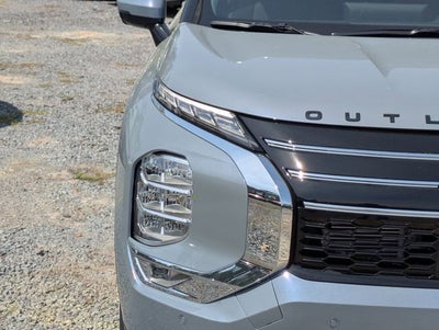 2026 Mitsubishi Outlander Base