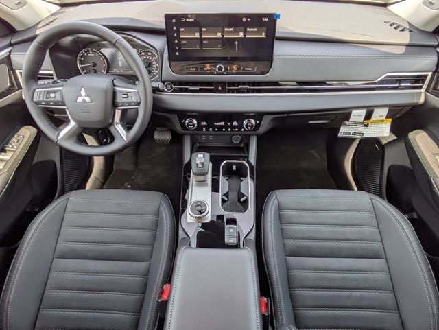 2026 Mitsubishi Outlander Base