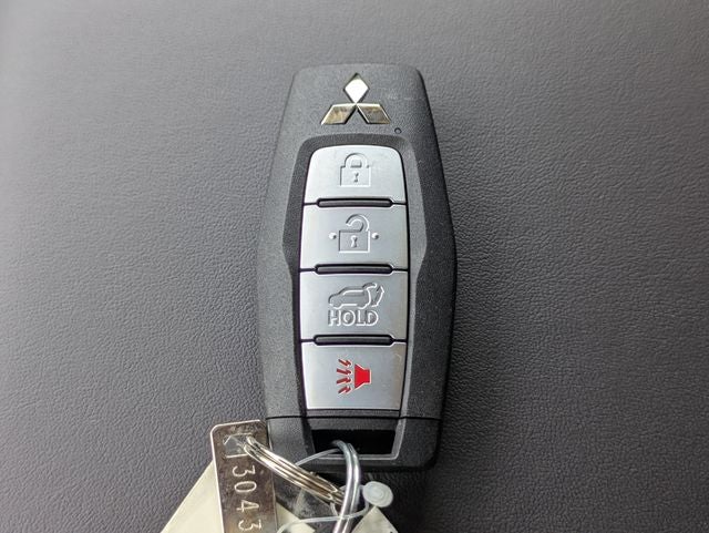 2026 Mitsubishi Outlander Base