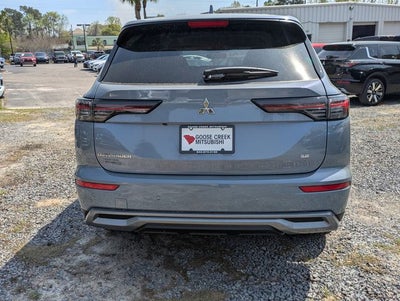 2026 Mitsubishi Outlander Base