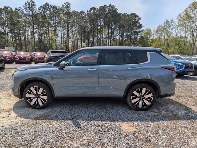 2026 Mitsubishi Outlander Base